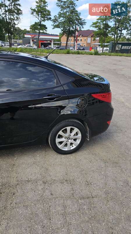Седан Hyundai Solaris 2015 в Тернополе