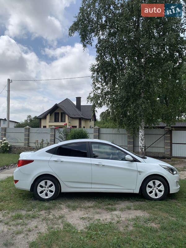 Седан Hyundai Solaris 2016 в Василькові