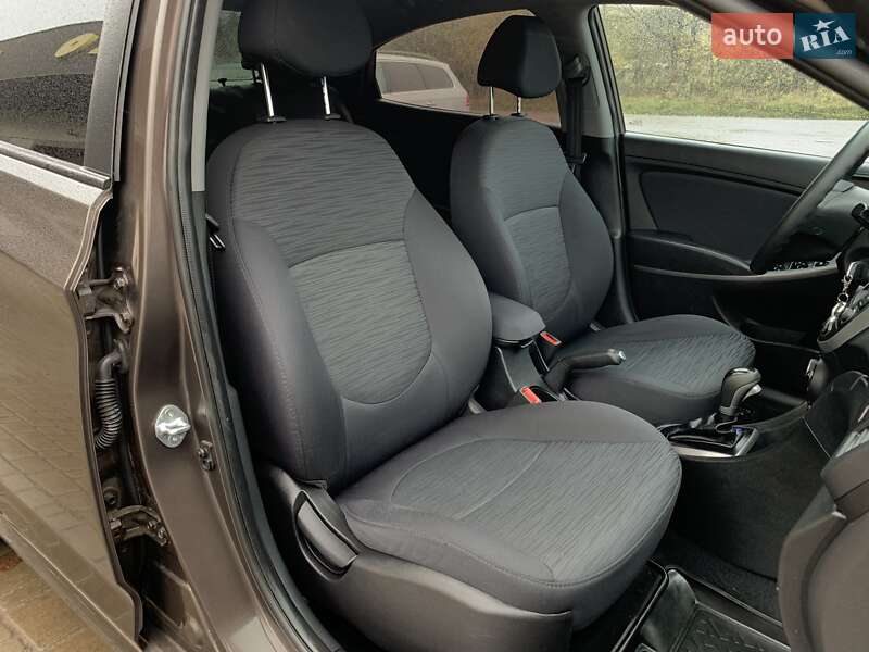Седан Hyundai Solaris 2016 в Бердичеве