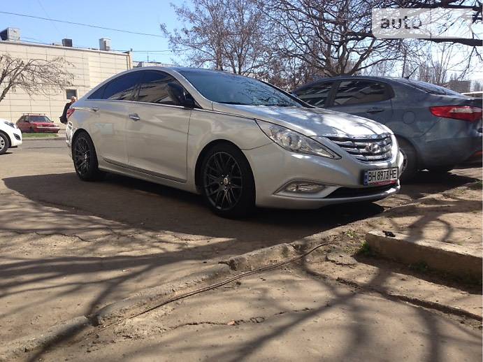 Hyundai Sonata 2010