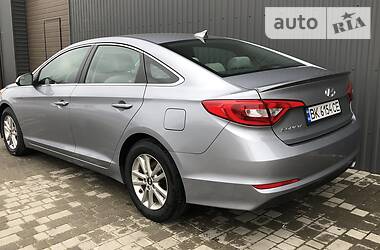 Седан Hyundai Sonata 2016 в Сарнах