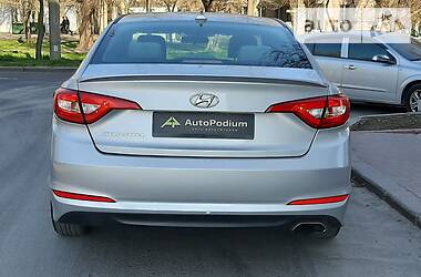 Седан Hyundai Sonata 2016 в Николаеве