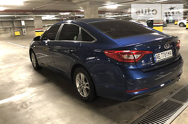 Седан Hyundai Sonata 2015 в 