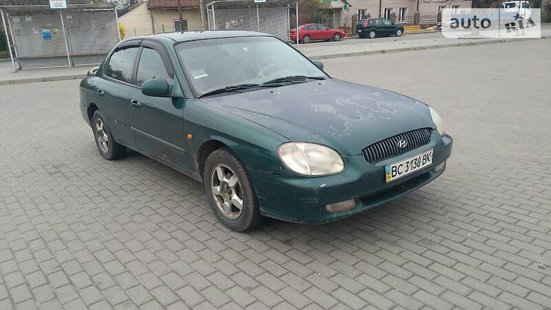 Седан Hyundai Sonata 2000 в Львові