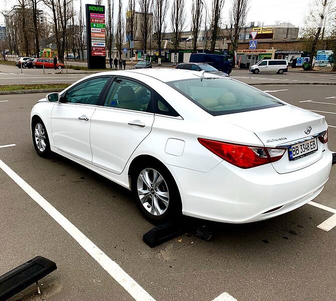 Седан Hyundai Sonata 2011 в Києві