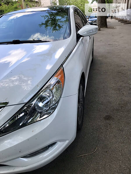 Седан Hyundai Sonata 2014 в Дніпрі