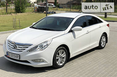 Седан Hyundai Sonata 2012 в Новояворовске