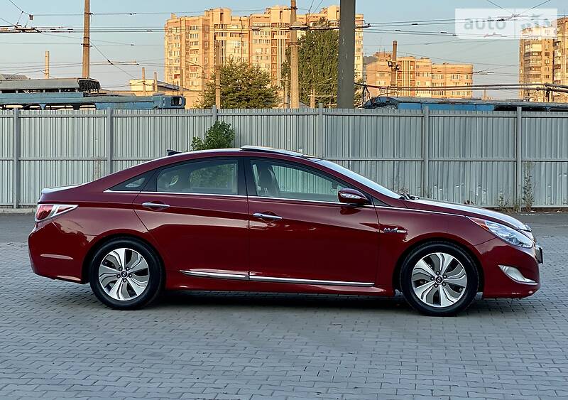 Седан Hyundai Sonata 2013 в Одесі фото Седан Hyundai Sonata 2013 в Одесі