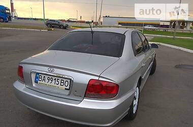 Седан Hyundai Sonata 2002 в Киеве