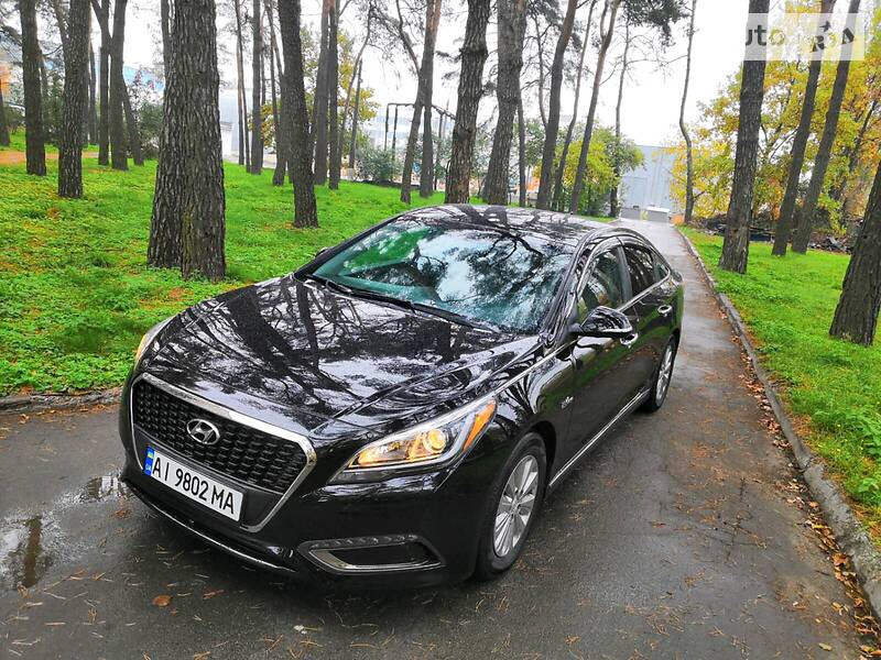 Седан Hyundai Sonata 2016 в Киеве