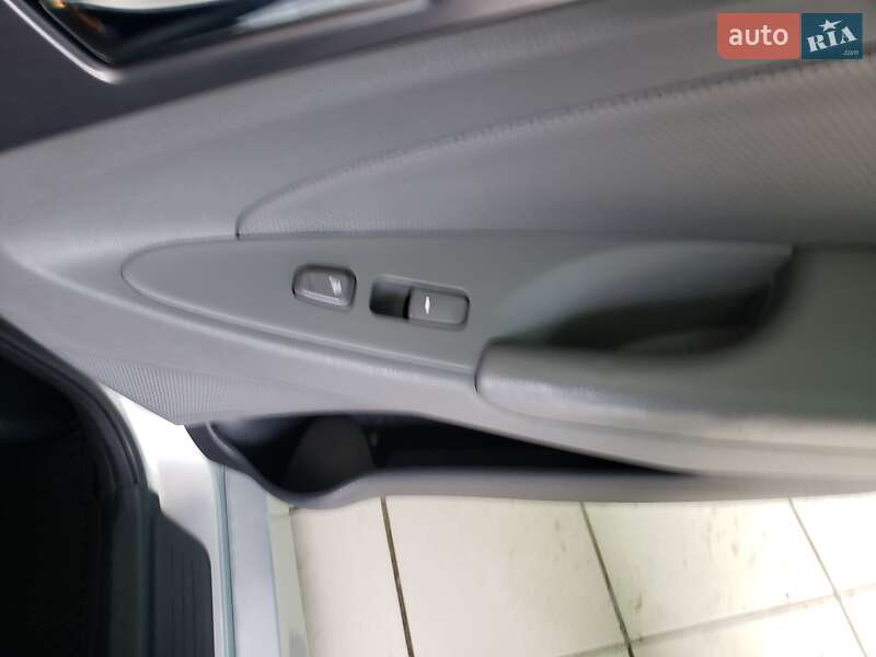 Седан Hyundai Sonata 2012 в Лозовій