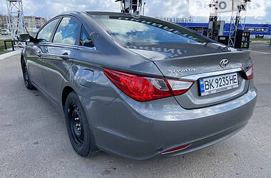 Седан Hyundai Sonata 2012 в Дубно