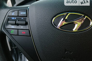Седан Hyundai Sonata 2016 в Кривом Роге