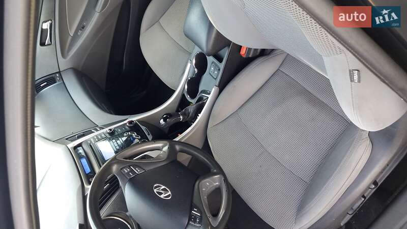 Седан Hyundai Sonata 2013 в Благовіщенську фото 16 Седан Hyundai Sonata 2013 в Благовіщенську