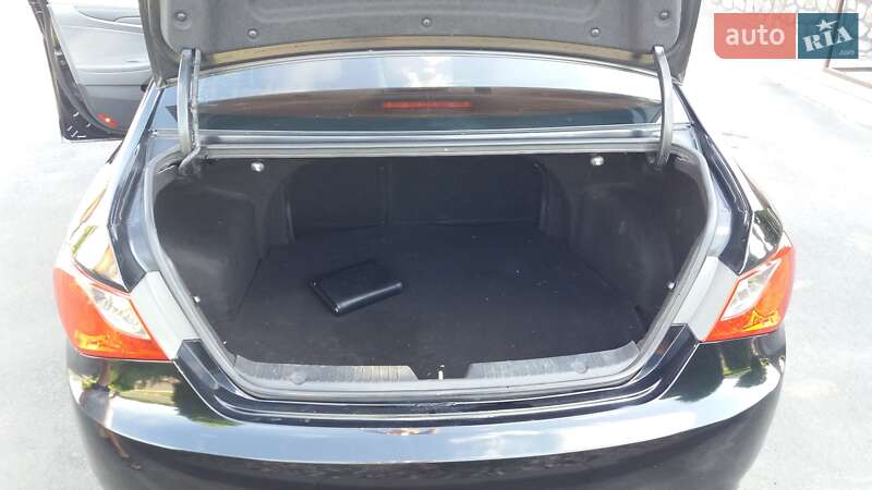 Седан Hyundai Sonata 2013 в Благовіщенську фото 18 Седан Hyundai Sonata 2013 в Благовіщенську