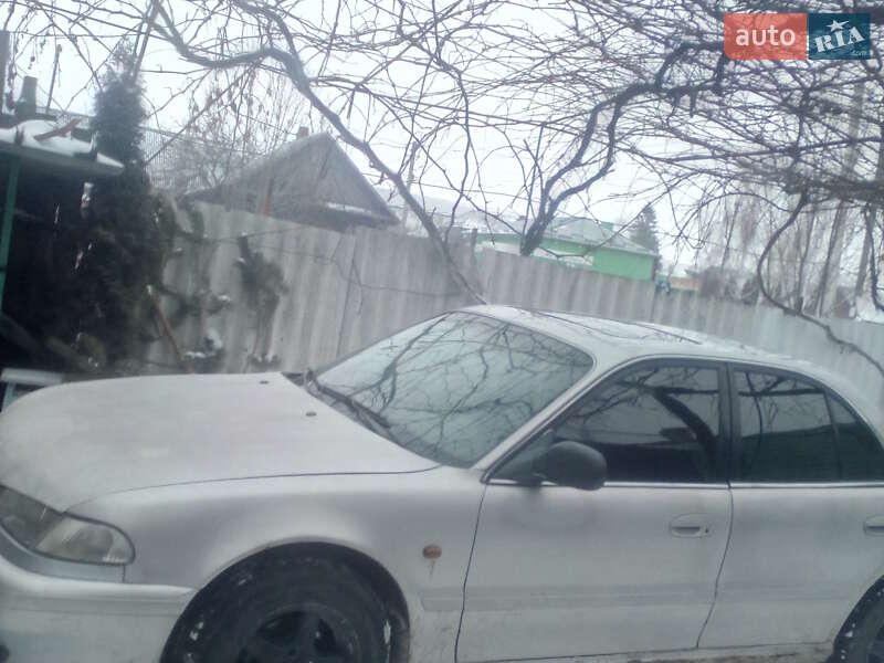 Седан Hyundai Sonata 1994 в Дубровице