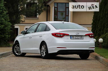 Седан Hyundai Sonata 2016 в Сарнах