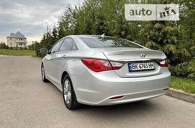 Седан Hyundai Sonata 2013 в Ровно