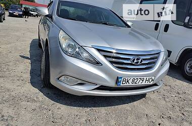 Седан Hyundai Sonata 2013 в Ровно