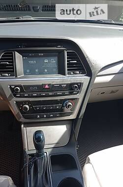 Седан Hyundai Sonata 2016 в Кривому Розі