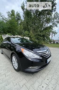 Седан Hyundai Sonata 2014 в Кицмани