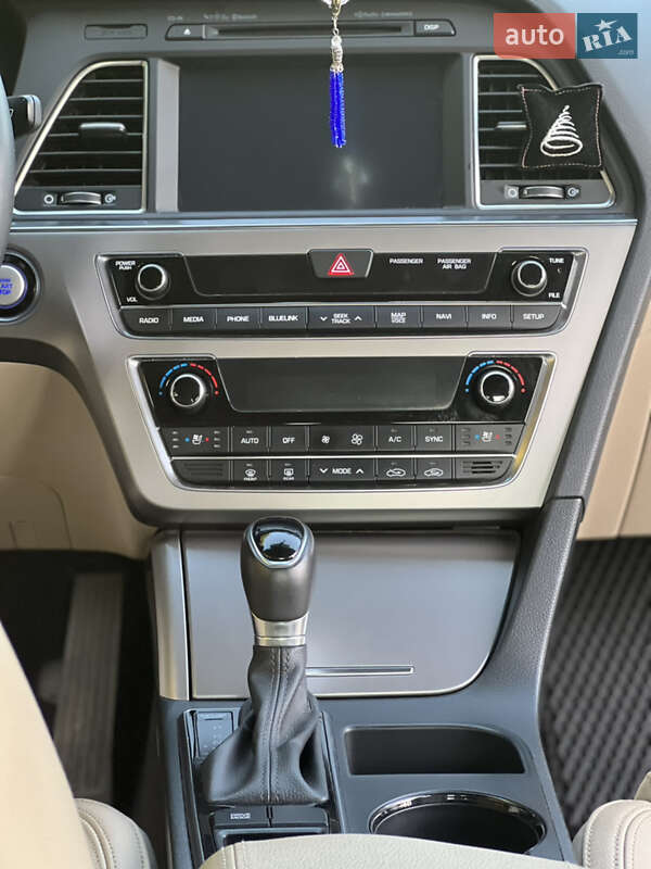 Седан Hyundai Sonata 2017 в Чернівцях