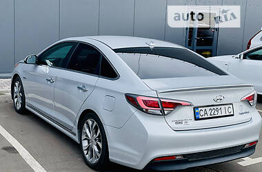 Седан Hyundai Sonata 2015 в 