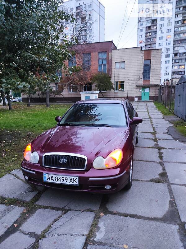 Седан Hyundai Sonata 2004 в Києві