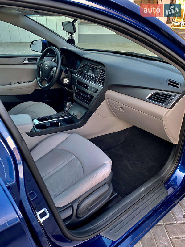 Седан Hyundai Sonata 2016 в Черняхове фото 10 Седан Hyundai Sonata 2016 в Черняхове