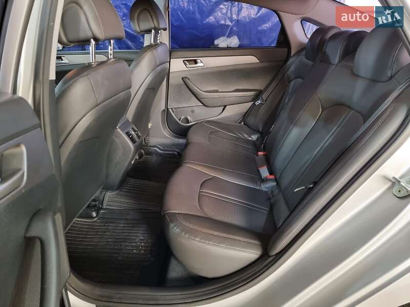 Седан Hyundai Sonata 2015 в Рахове