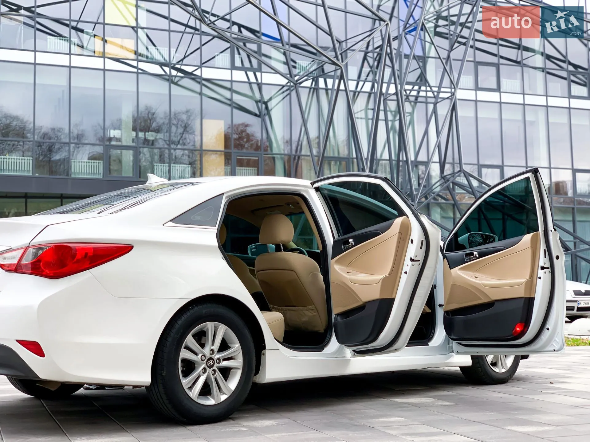2014 Hyundai Sonata - мініатюра 17