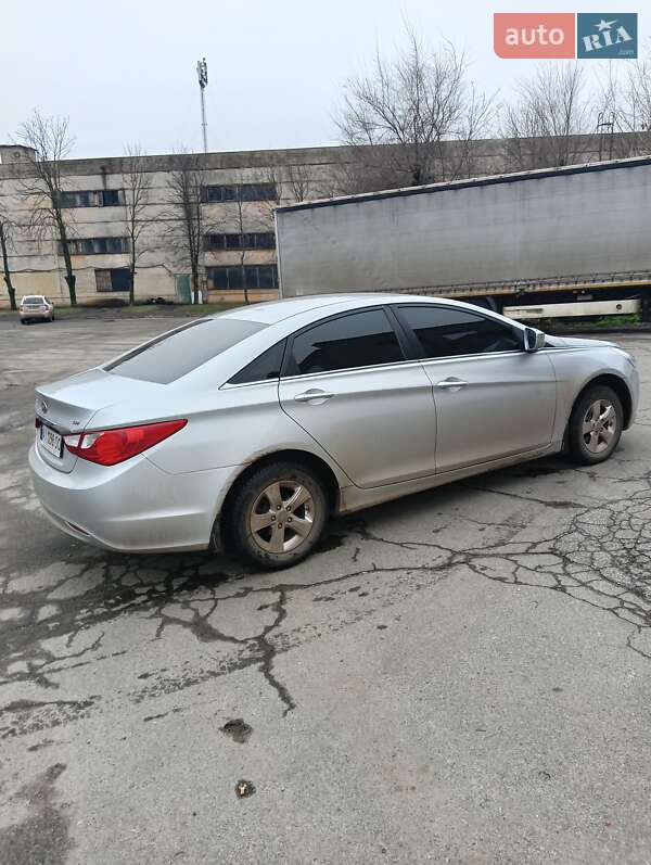 Седан Hyundai Sonata 2016 в Кривом Роге