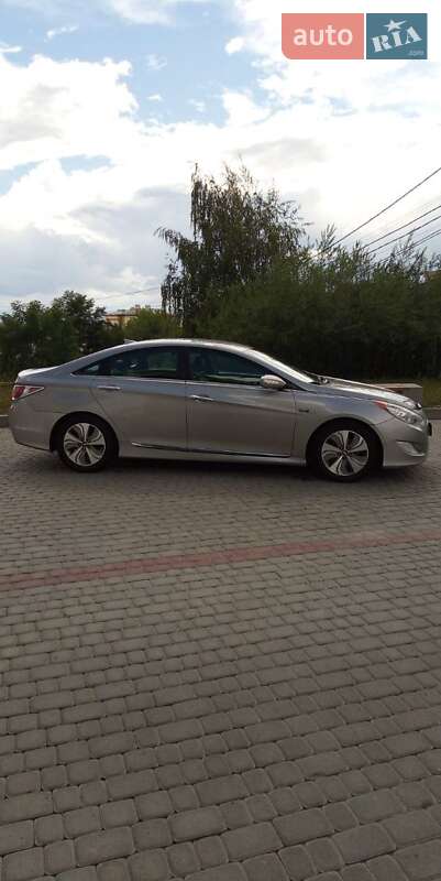 Седан Hyundai Sonata 2013 в Івано-Франківську