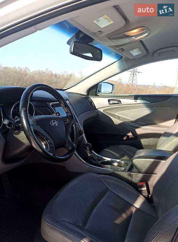Седан Hyundai Sonata 2013 в Івано-Франківську