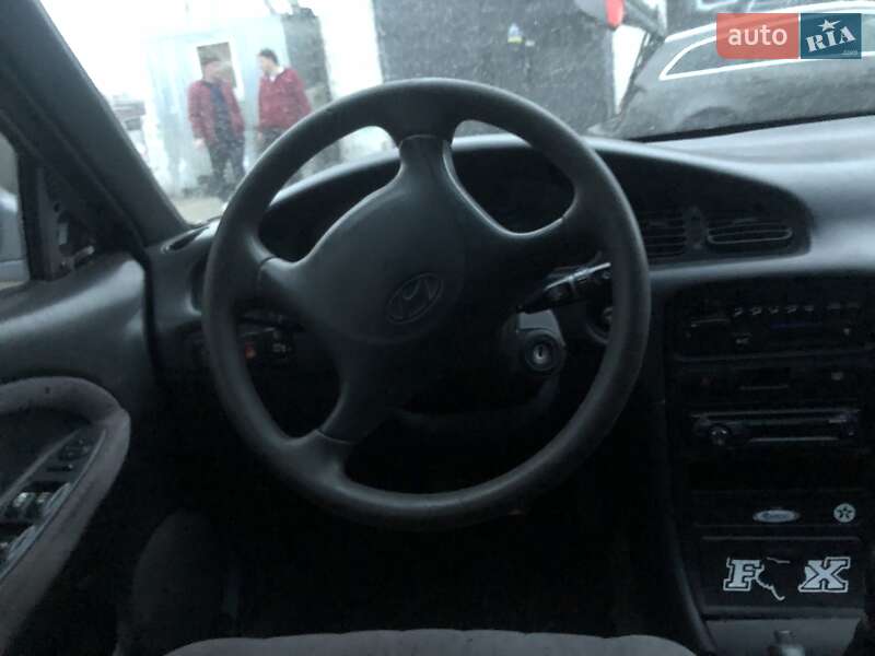 Седан Hyundai Sonata 1998 в Березані