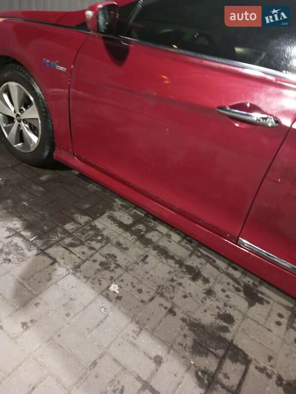 Седан Hyundai Sonata 2011 в Дніпрі