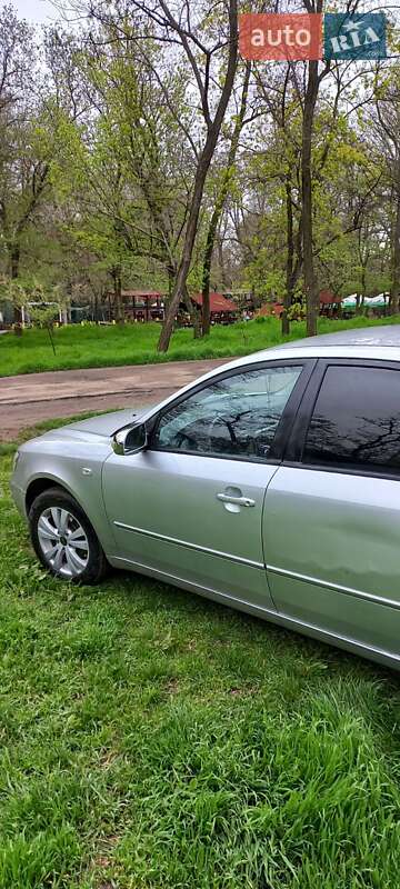 Седан Hyundai Sonata 2006 в Одессе