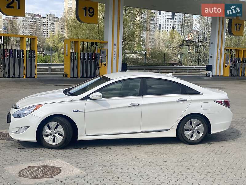 Седан Hyundai Sonata 2013 в Киеве фото 4 Седан Hyundai Sonata 2013 в Киеве