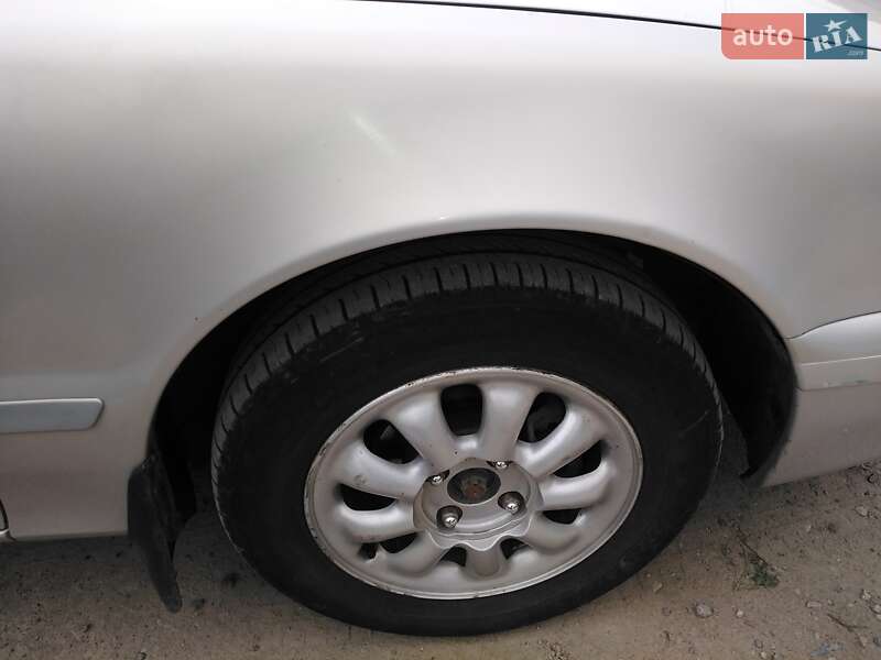 Седан Hyundai Sonata 1996 в Умани