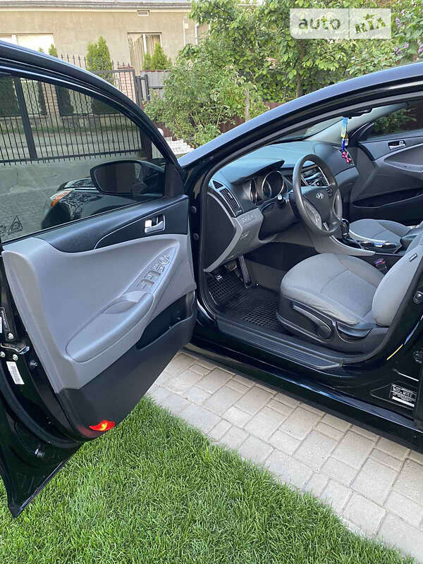 Седан Hyundai Sonata 2013 в Мельниці-Подільській
