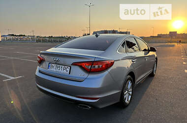 Седан Hyundai Sonata 2015 в 