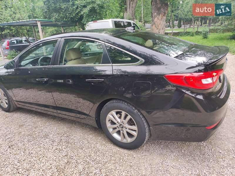 Седан Hyundai Sonata 2016 в Волочиске