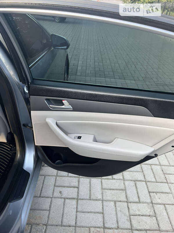 Седан Hyundai Sonata 2014 в Прилуках