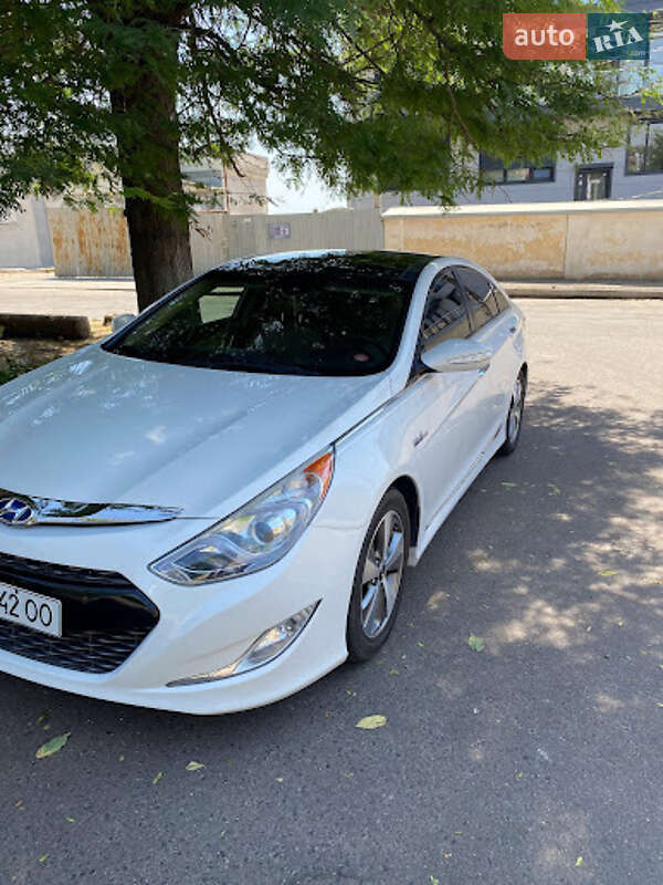 Hyundai Sonata 2011