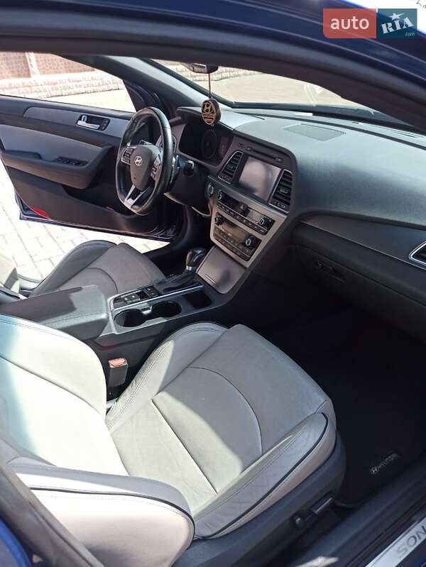 Седан Hyundai Sonata 2015 в Киеве