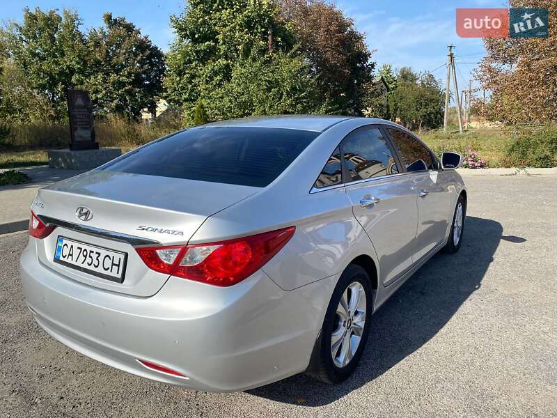Седан Hyundai Sonata 2011 в Корсуне-Шевченковском