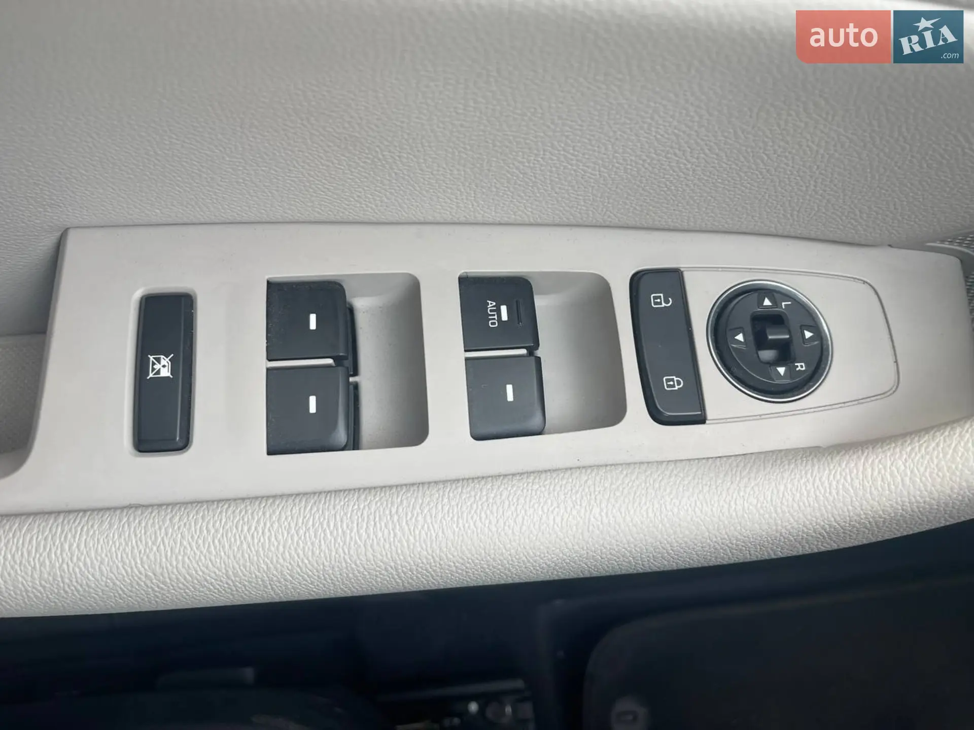 2017 Hyundai Sonata - мініатюра 34