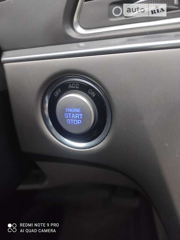 Седан Hyundai Sonata 2015 в Києві