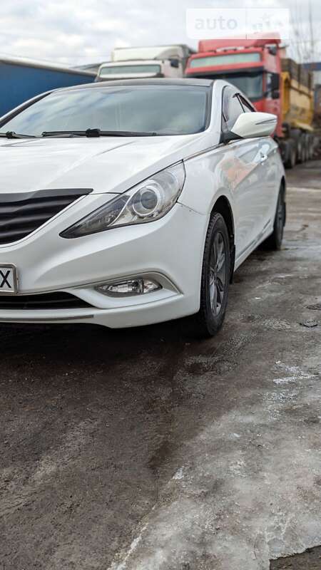 Седан Hyundai Sonata 2012 в Сумах