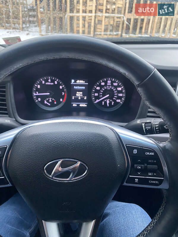 Седан Hyundai Sonata 2018 в Чернігові